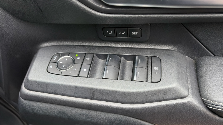 Toyota Land Cruiser 2.8 D-4D 204 Invincible 5dr Auto [7 Seat] Diesel Station Wagon